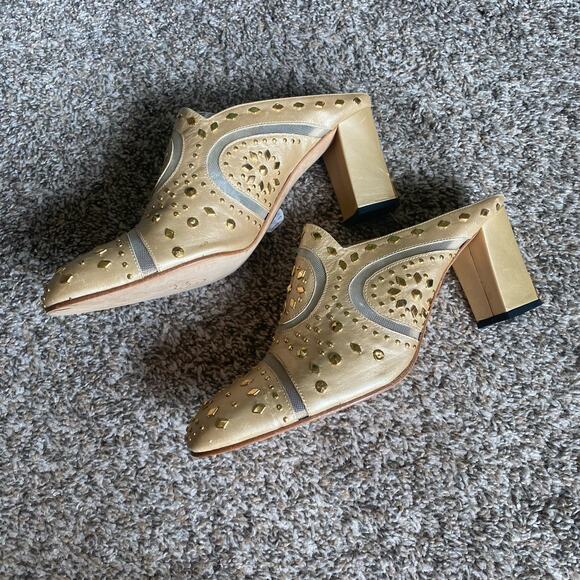 Vintage Fantasy Collection gold studded mesh mule heels - Picture 3 of 9